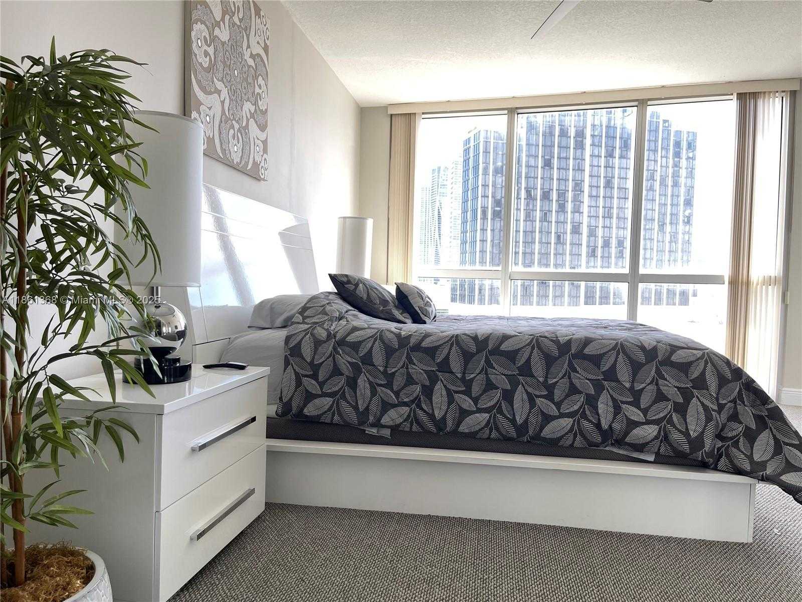 Small Image of 1750 NORTH BAYSHORE DR #1414, Miami Number 15