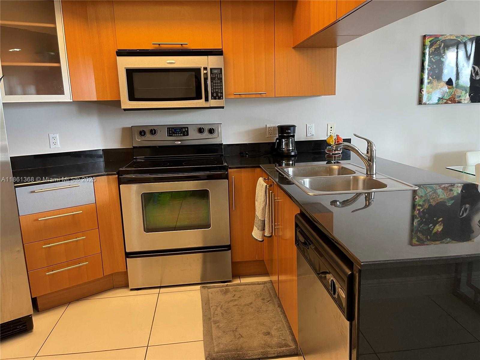Small Image of 1750 NORTH BAYSHORE DR #1414, Miami Number 8