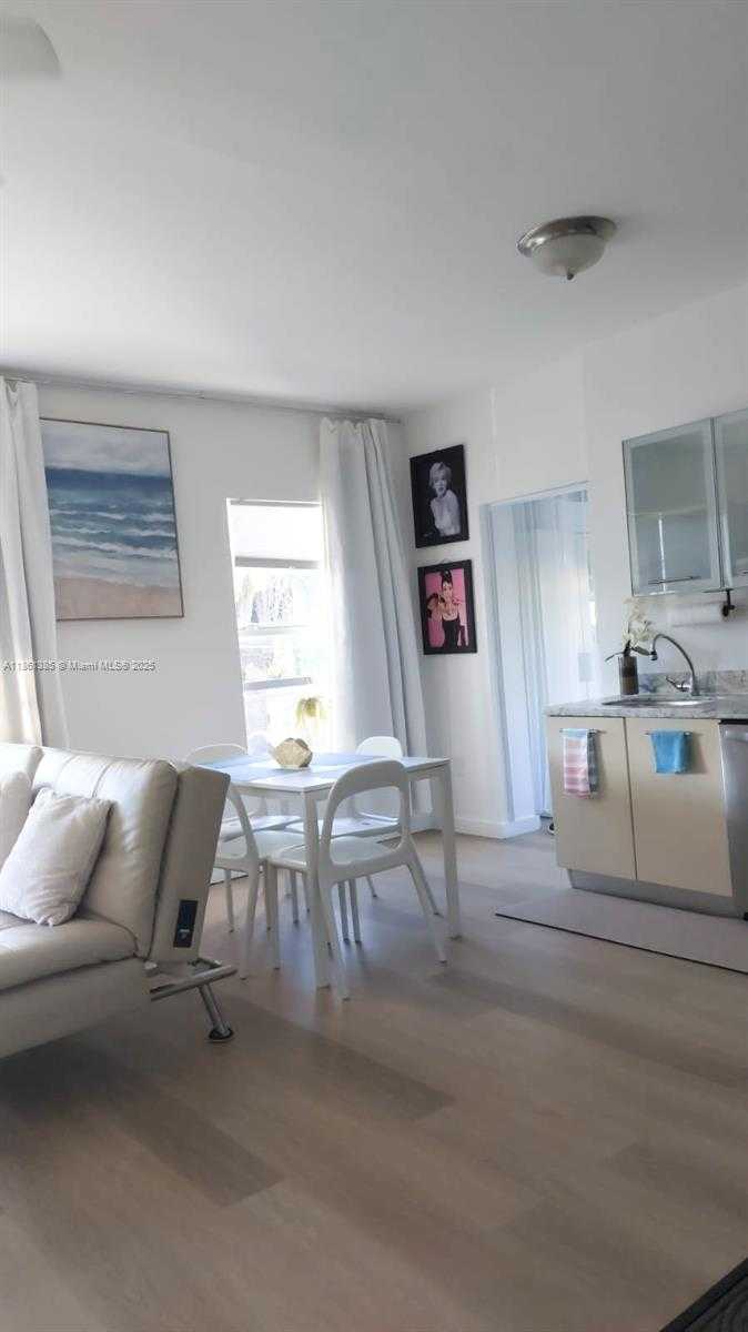 Small Image of 1358 PENNSYLVANIA AVE #301, Miami Beach Number 5