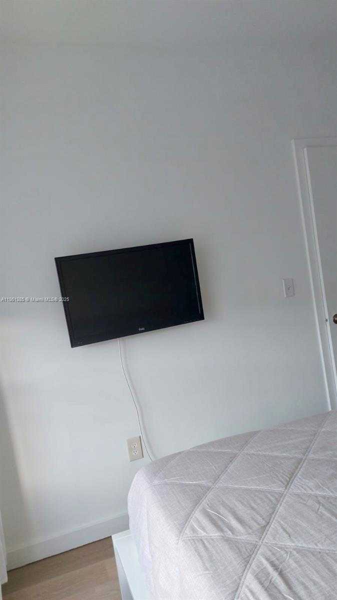 Small Image of 1358 PENNSYLVANIA AVE #301, Miami Beach Number 9