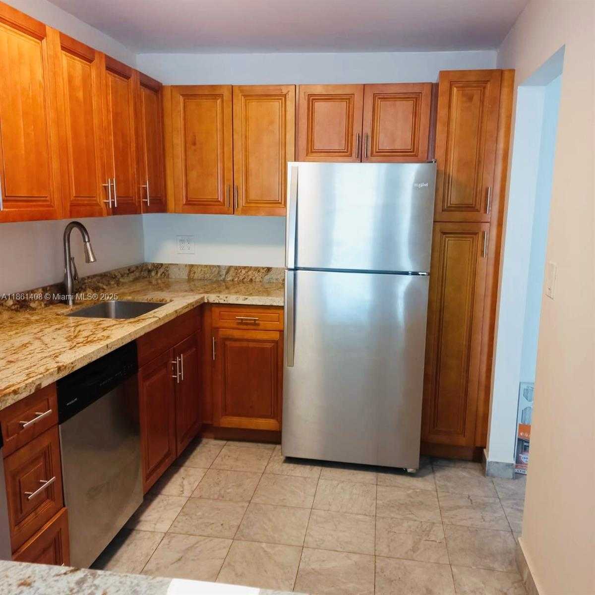 Small Image of 4101 INDIAN CREEK DR #506, Miami Beach Number 12
