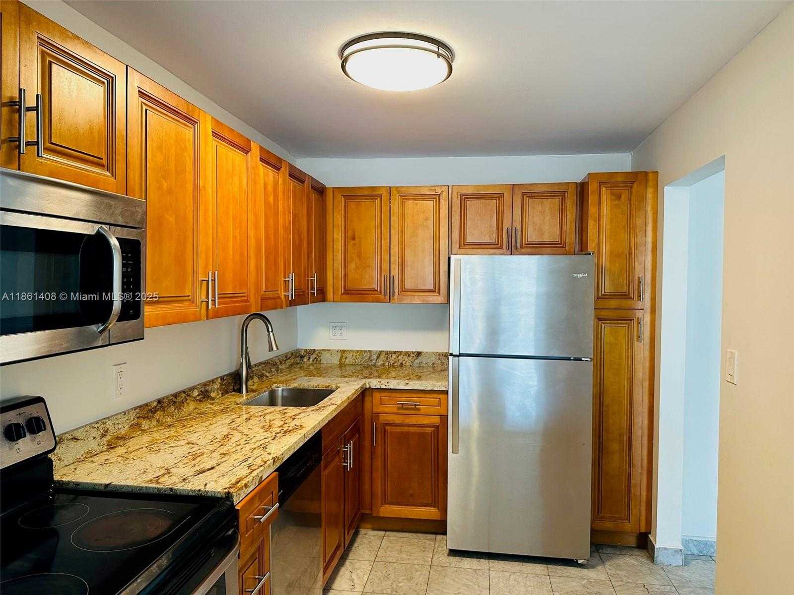 Small Image of 4101 INDIAN CREEK DR #506, Miami Beach Number 13