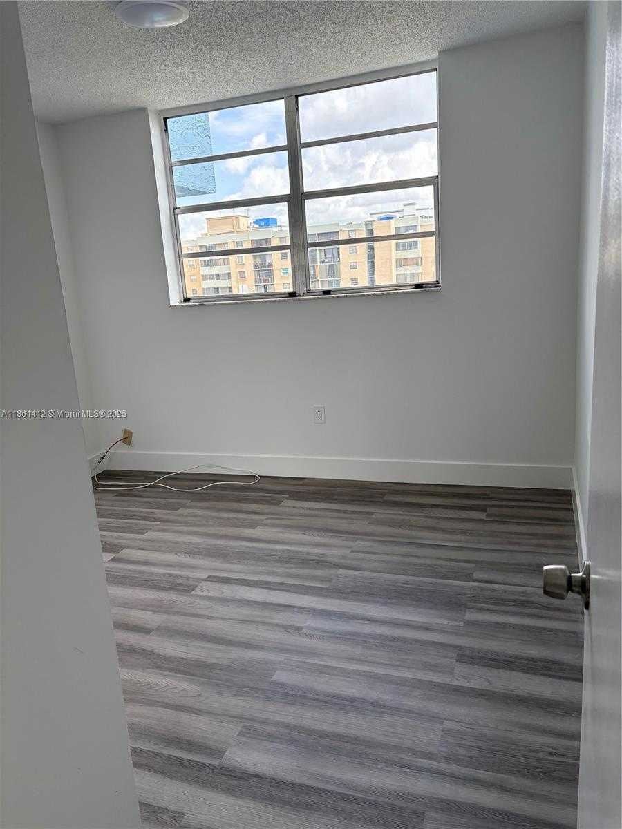 Small Image of 5050 NORTH WEST 7TH ST #PH1, Miami Number 18