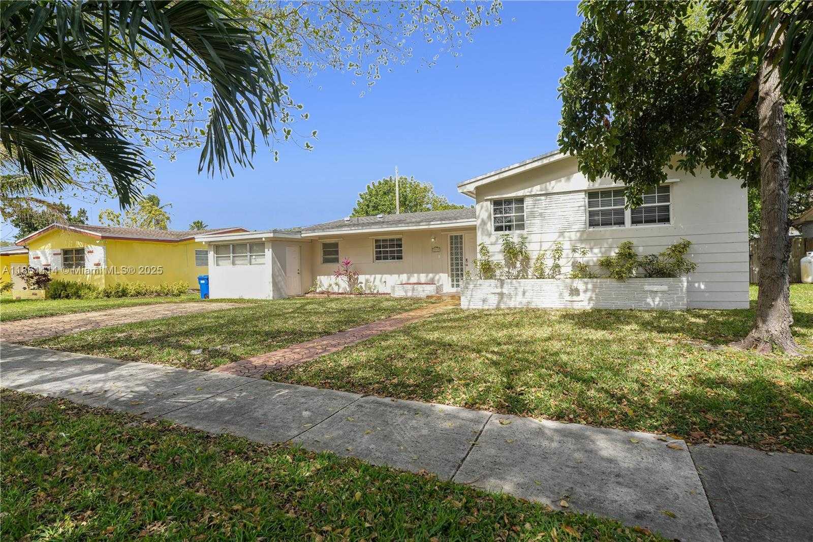 Small Image of 1081 NORTH EAST 179TH ST #., North Miami Beach Number 3