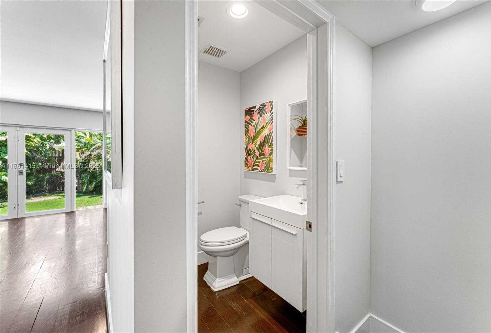 Small Image of 3053 ORANGE ST #3053, Miami Number 11