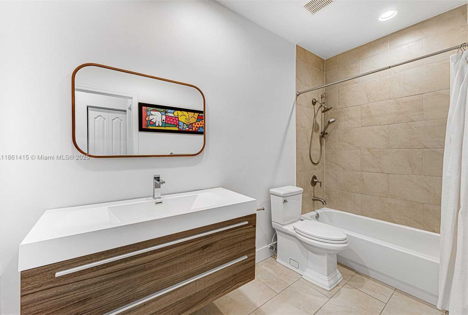 Small Image of 3053 ORANGE ST #3053, Miami Number 16