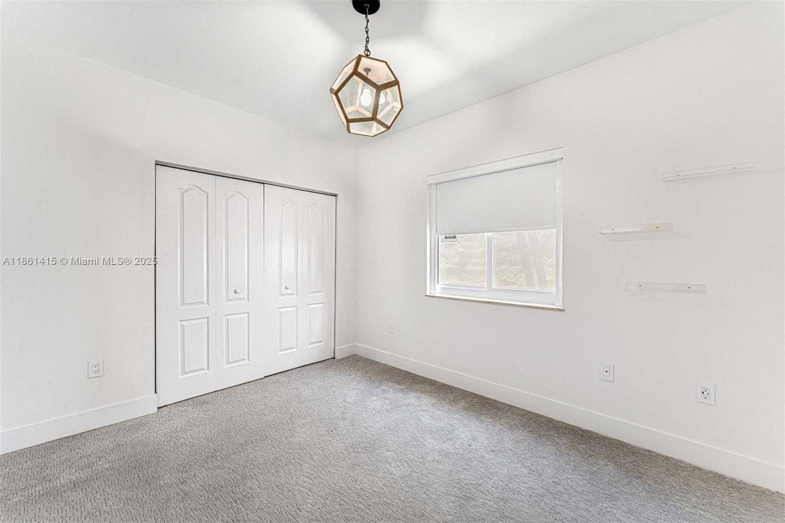Small Image of 3053 ORANGE ST #3053, Miami Number 18