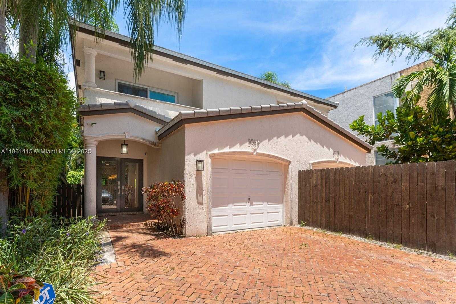 Small Image of 3053 ORANGE ST #3053, Miami Number 2