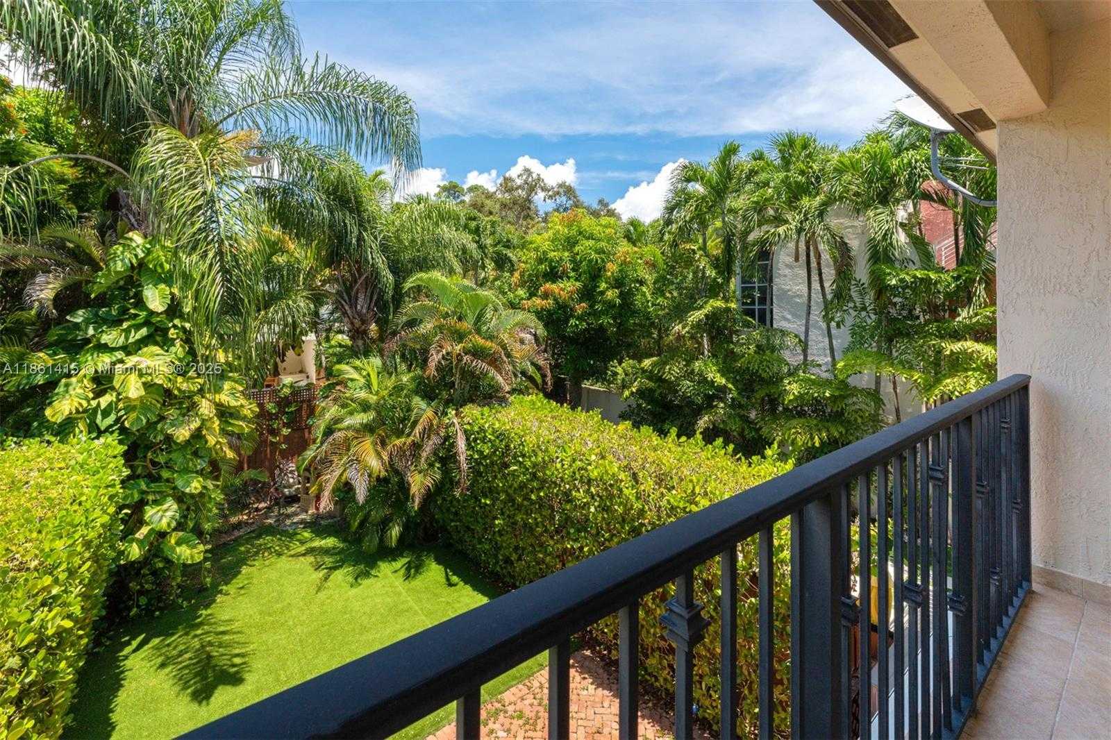 Small Image of 3053 ORANGE ST #3053, Miami Number 24