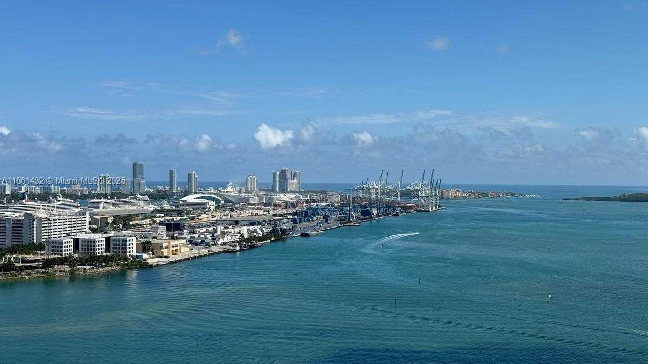 Small Image of 50 BISCAYNE BLVD #3010, Miami Number 4