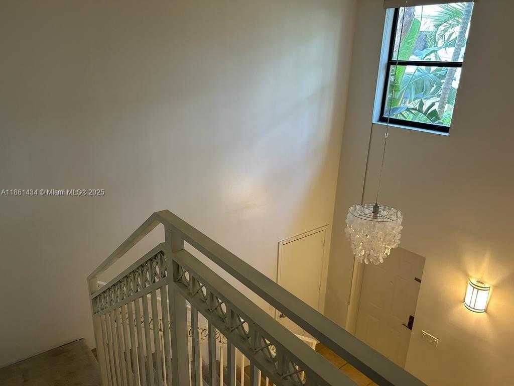 Small Image of 888 SOUTH DOUGLAS RD #116, Coral Gables Number 6