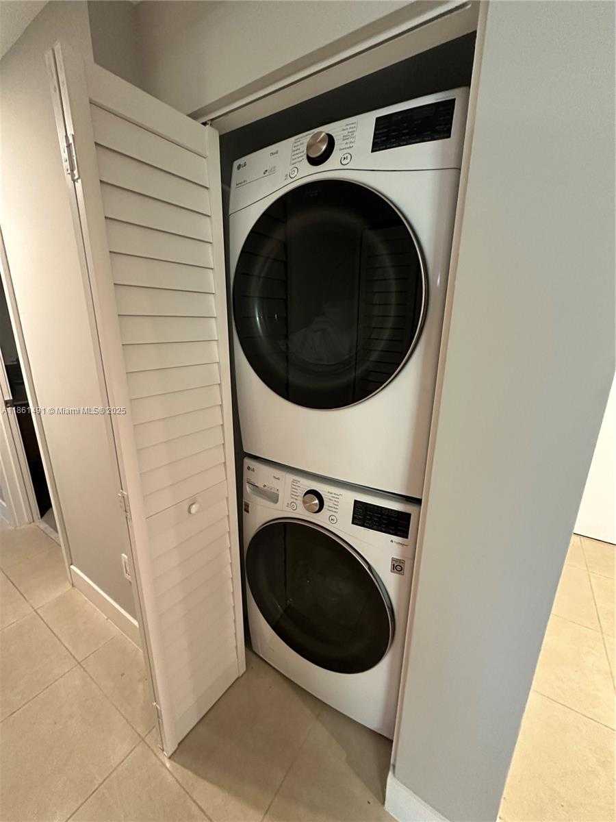 Small Image of 3250 NORTH EAST 1ST AVE #818, Miami Number 11