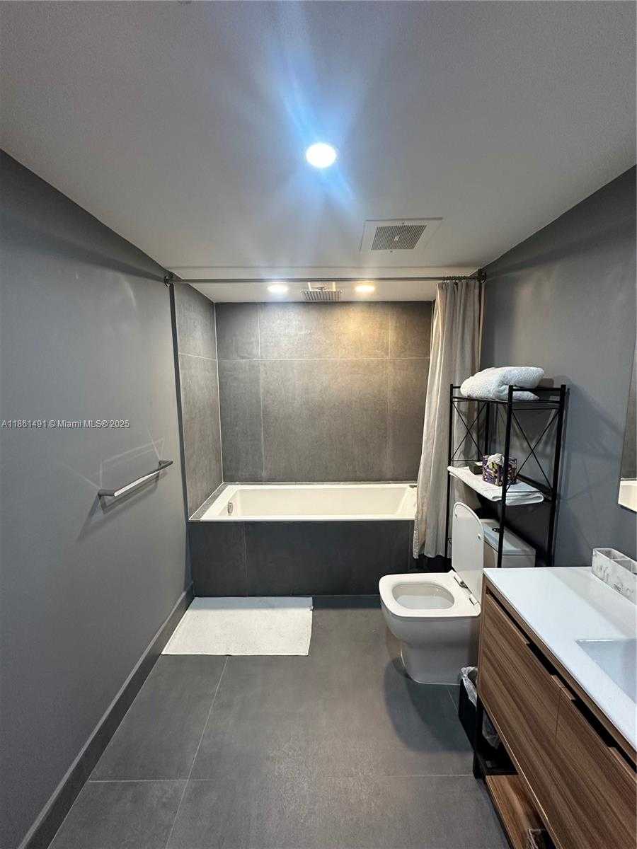 Small Image of 3250 NORTH EAST 1ST AVE #818, Miami Number 14