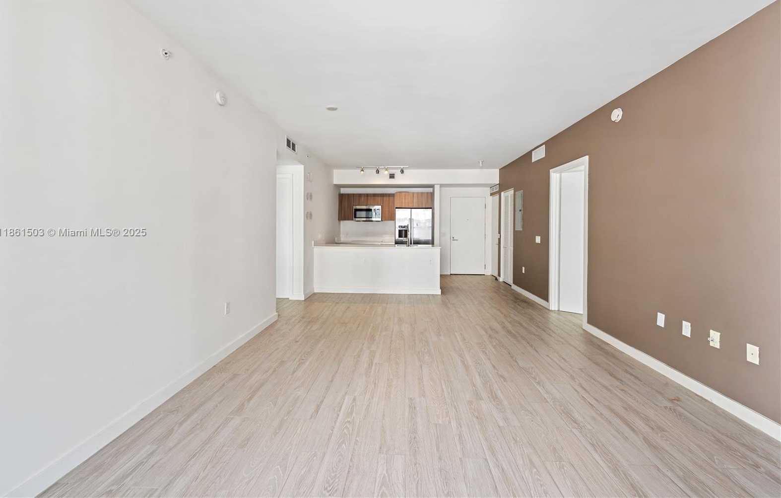 Small Image of 201 SOUTH WEST 17TH RD #502, Miami Number 3