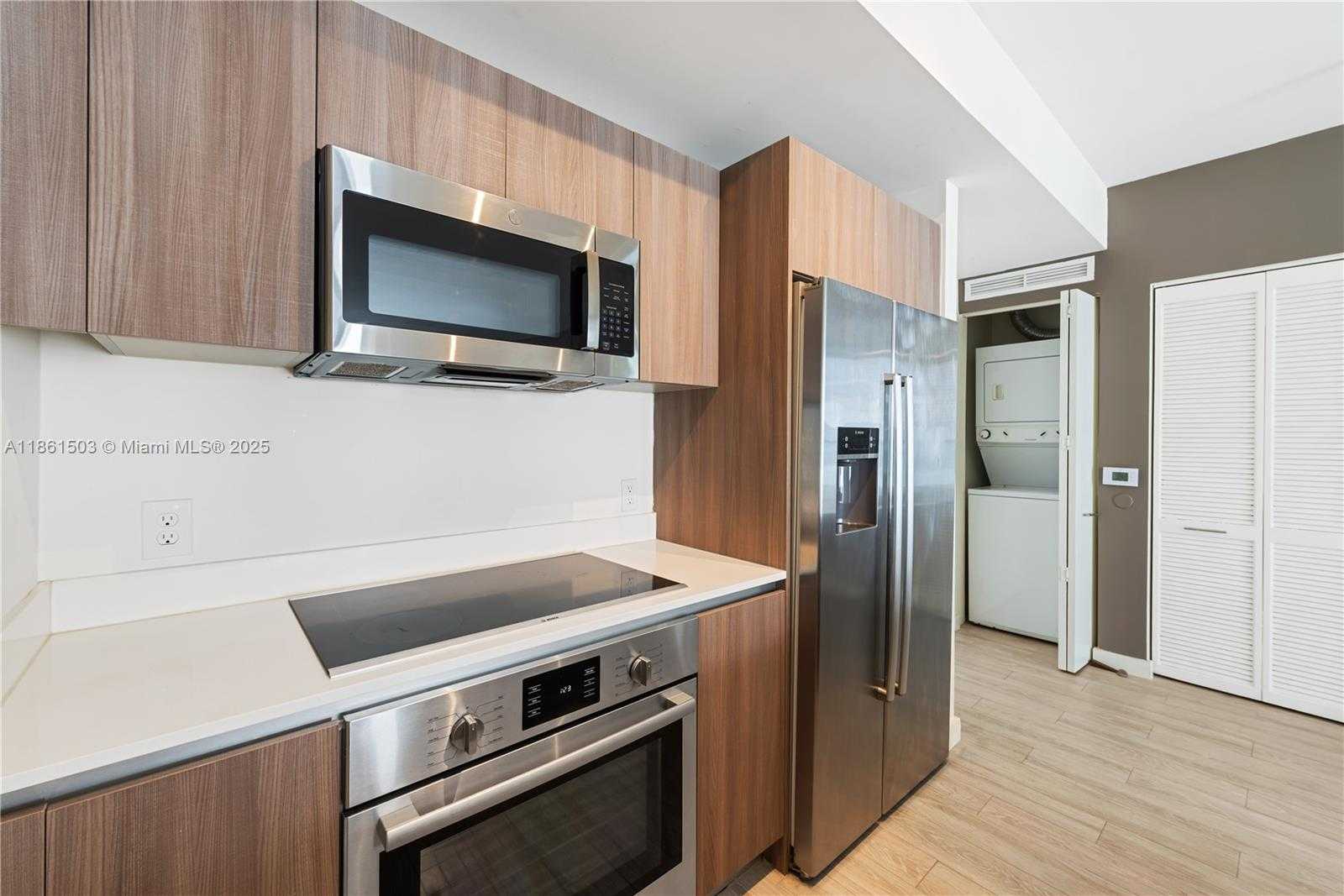 Small Image of 201 SOUTH WEST 17TH RD #502, Miami Number 7