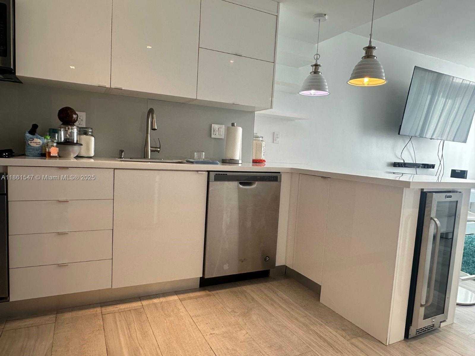 Small Image of 1000 WEST AVE #922, Miami Beach Number 10