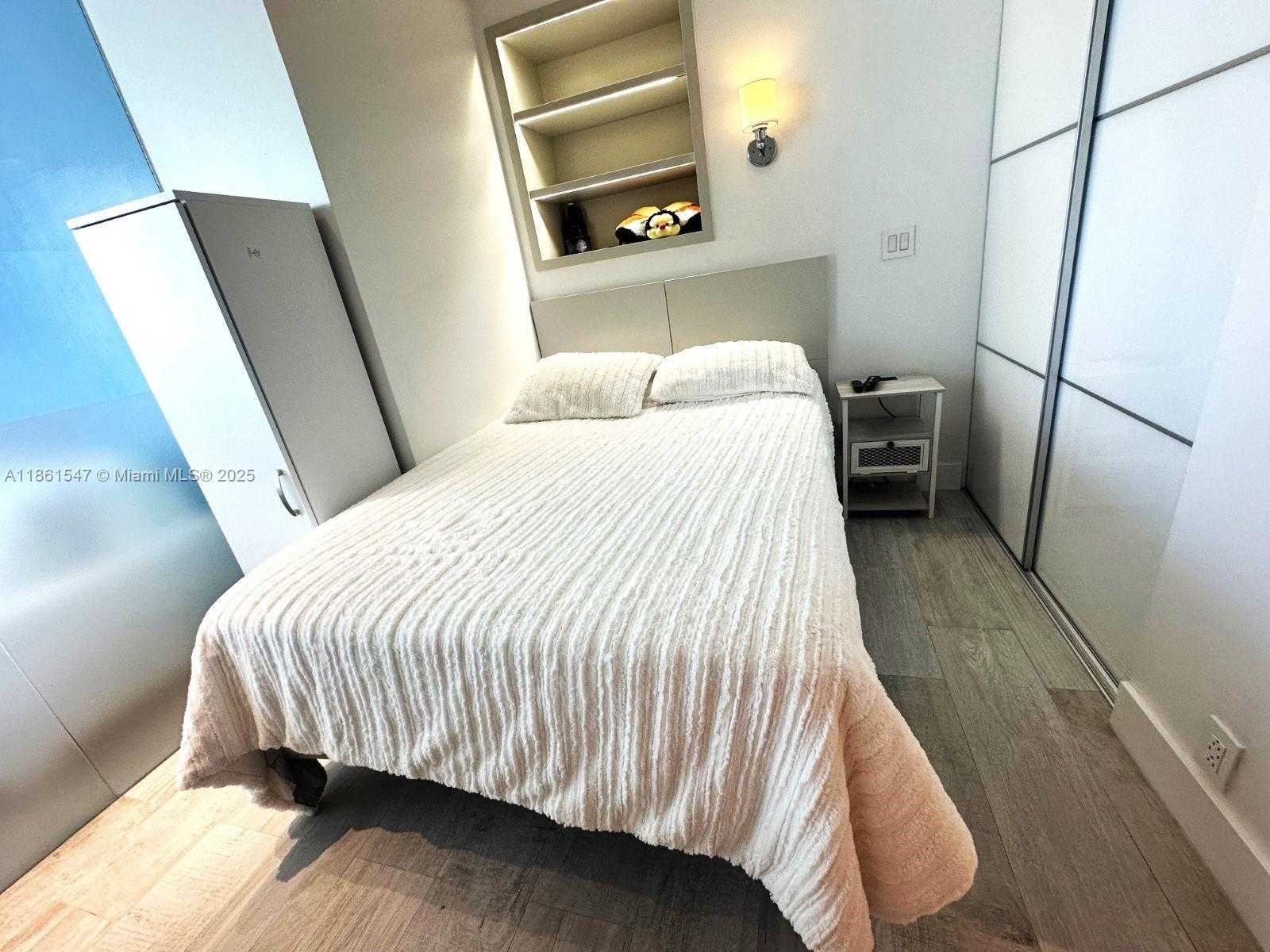 Small Image of 1000 WEST AVE #922, Miami Beach Number 12