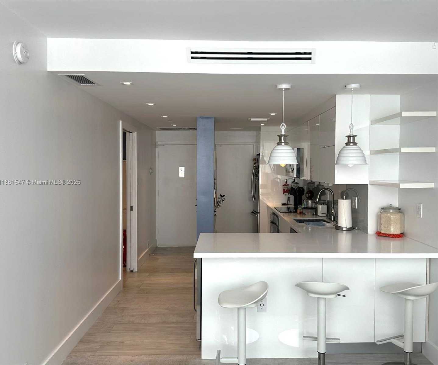 Small Image of 1000 WEST AVE #922, Miami Beach Number 4