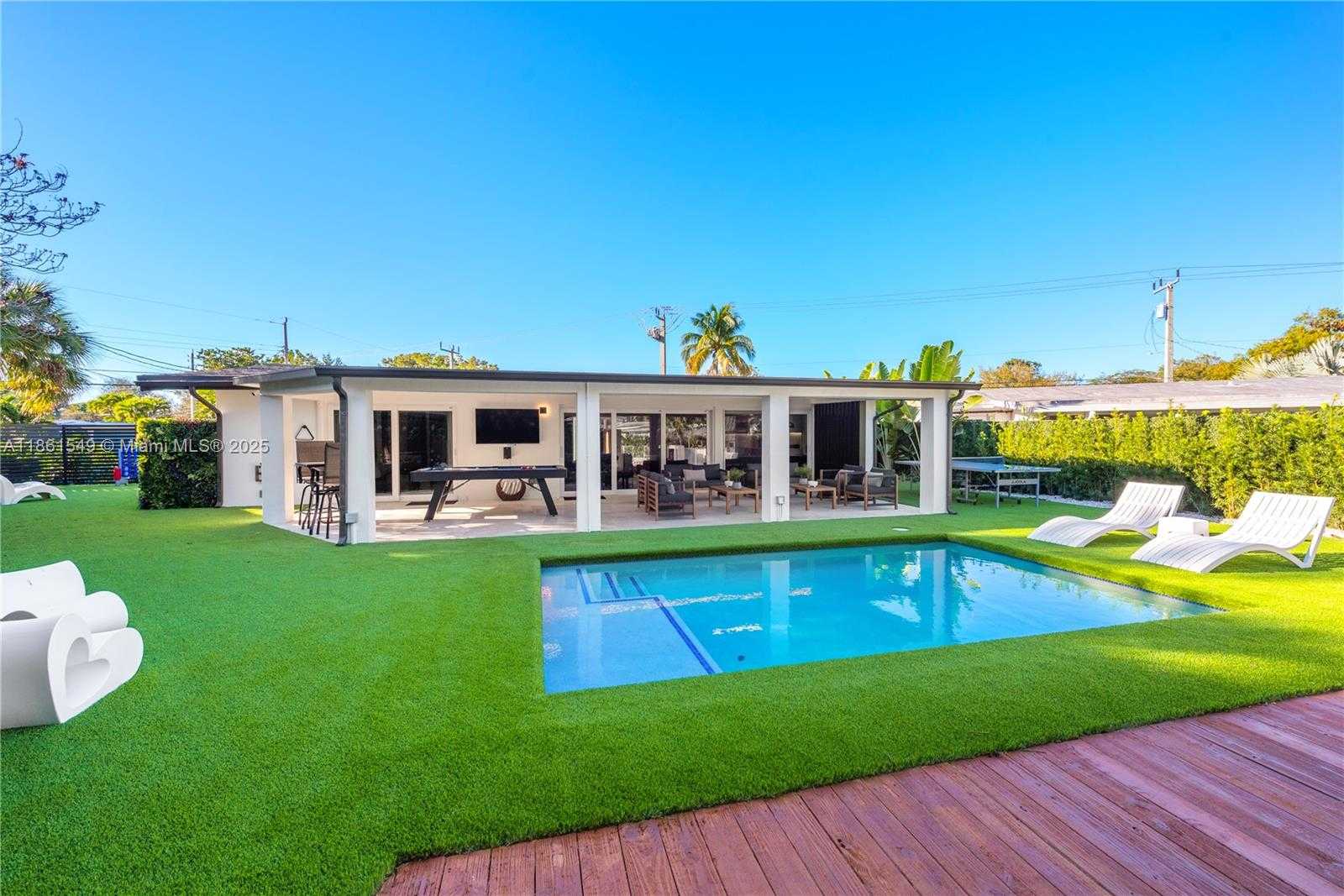 Small Image of 2406 NASSAU LN, Fort Lauderdale Number 10