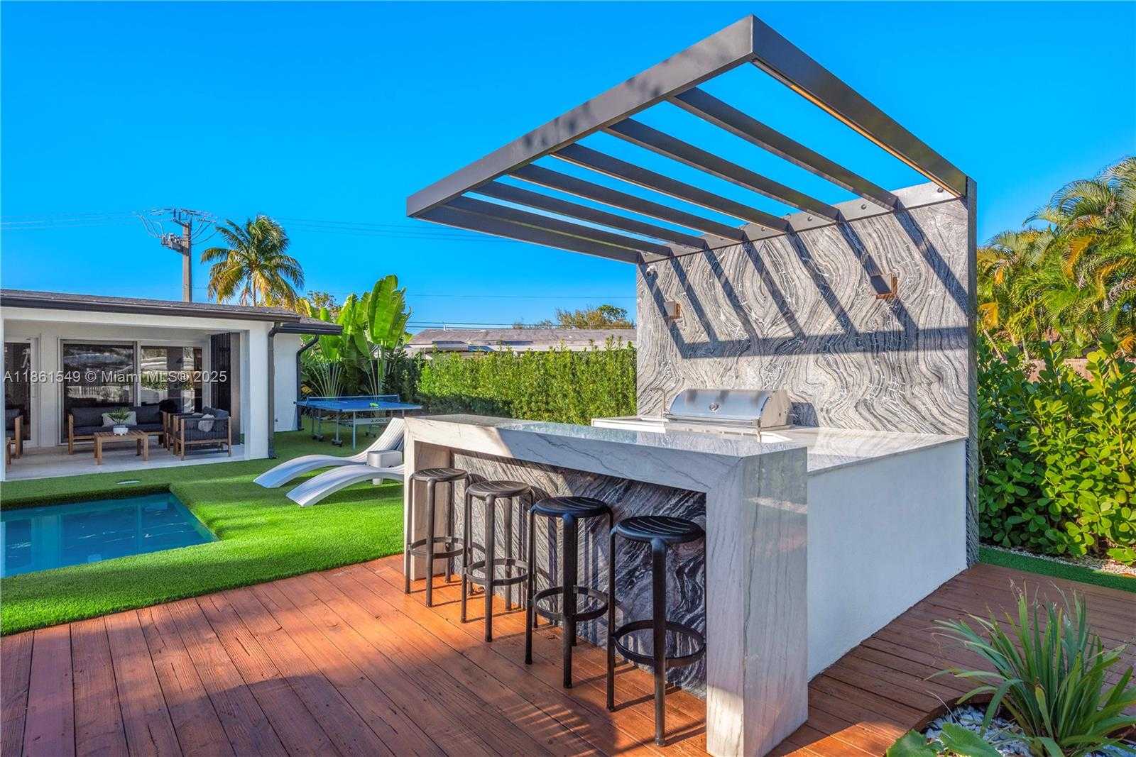 Small Image of 2406 NASSAU LN, Fort Lauderdale Number 14