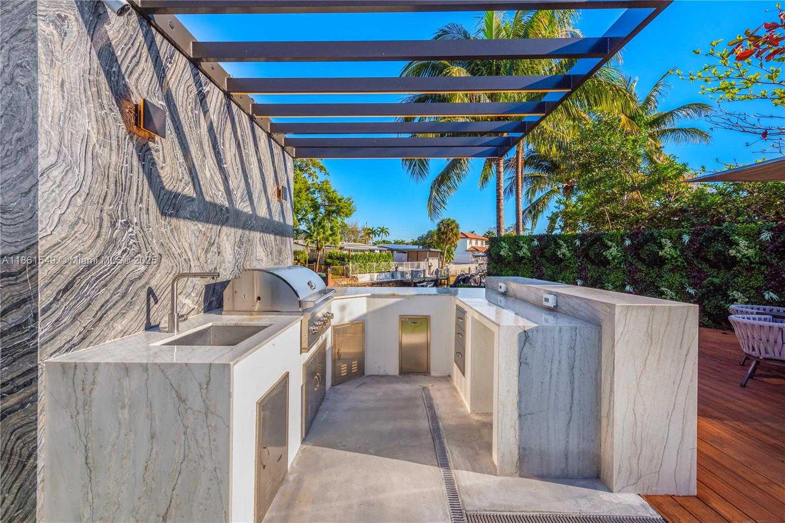 Small Image of 2406 NASSAU LN, Fort Lauderdale Number 20