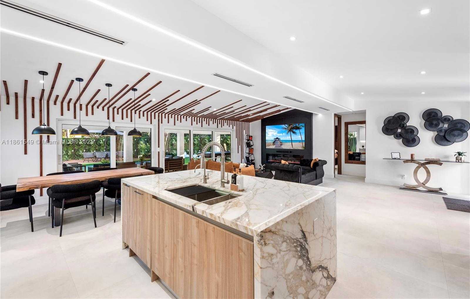Small Image of 2406 NASSAU LN, Fort Lauderdale Number 25