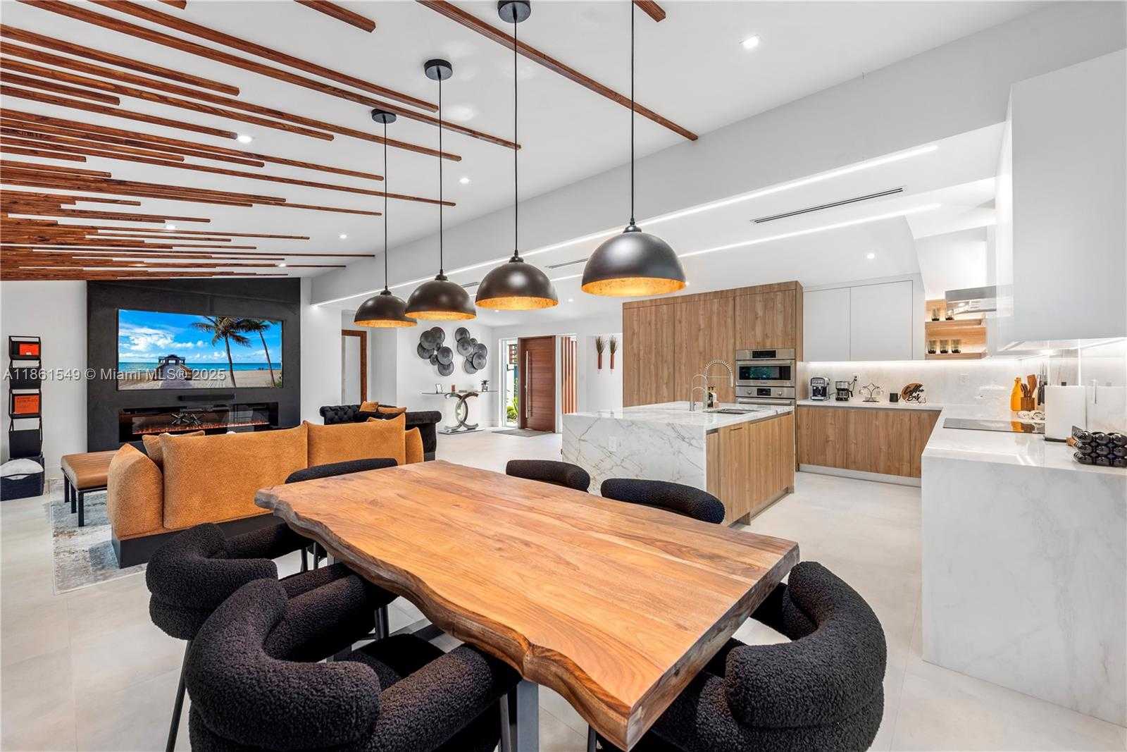 Small Image of 2406 NASSAU LN, Fort Lauderdale Number 29