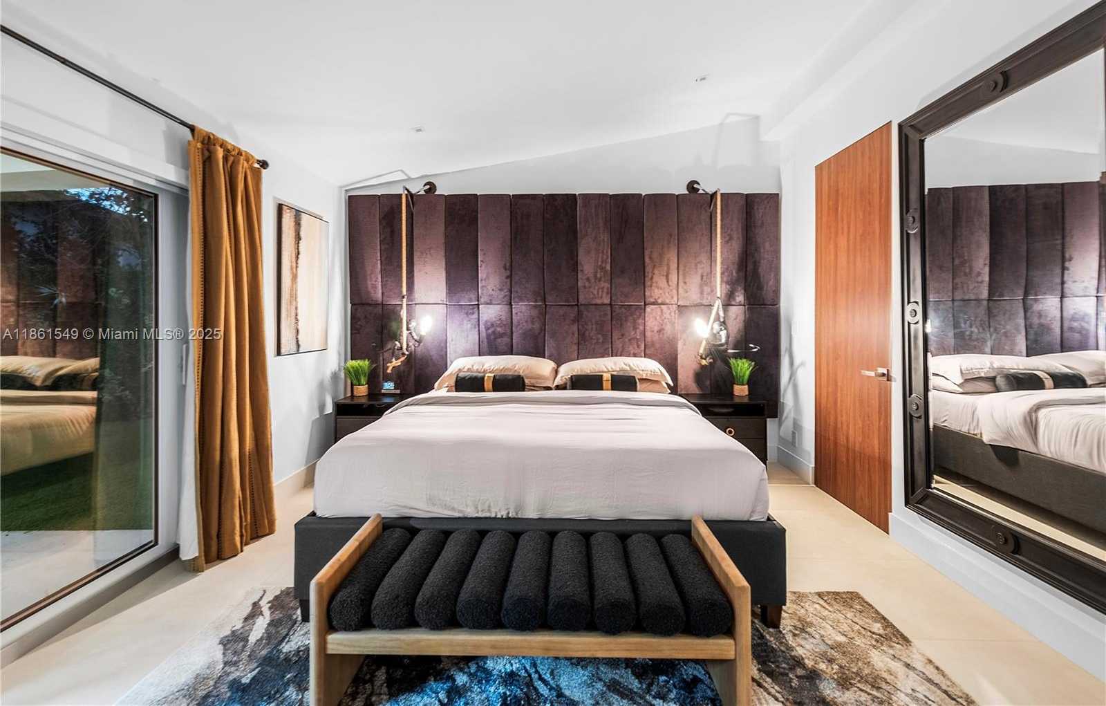 Small Image of 2406 NASSAU LN, Fort Lauderdale Number 37