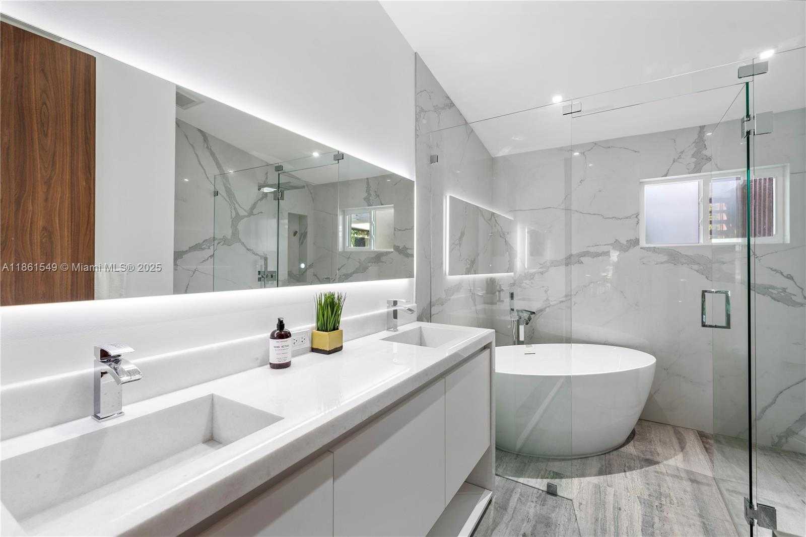 Small Image of 2406 NASSAU LN, Fort Lauderdale Number 39
