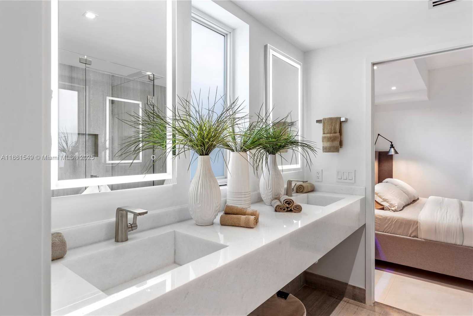 Small Image of 2406 NASSAU LN, Fort Lauderdale Number 46