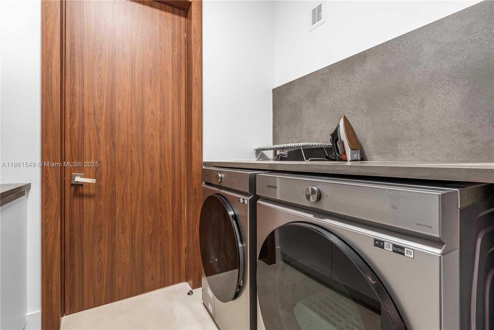 Small Image of 2406 NASSAU LN, Fort Lauderdale Number 50