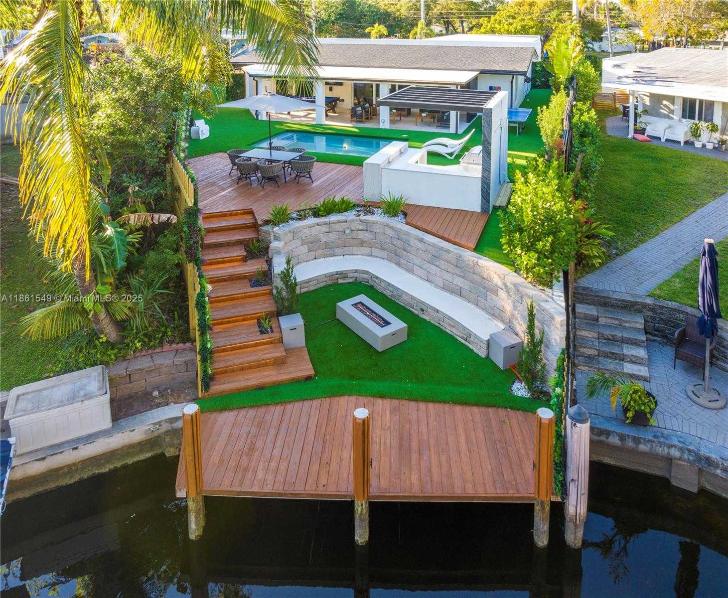 Small Image of 2406 NASSAU LN, Fort Lauderdale Number 8