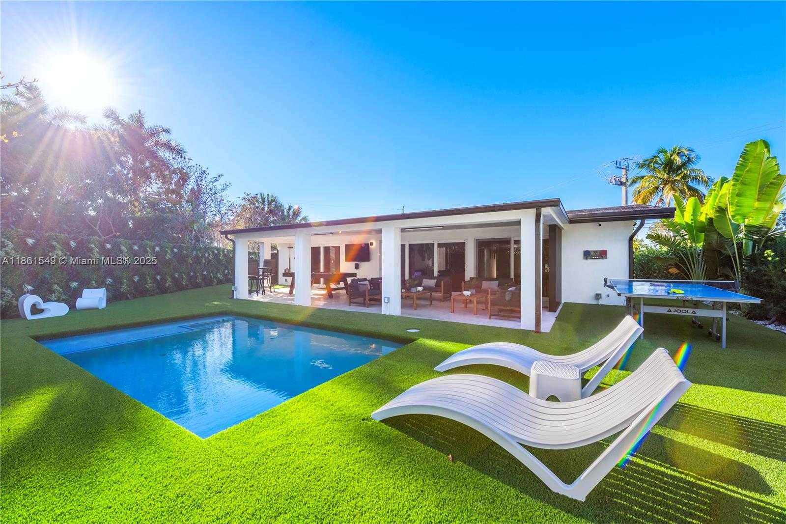 Small Image of 2406 NASSAU LN, Fort Lauderdale Number 9