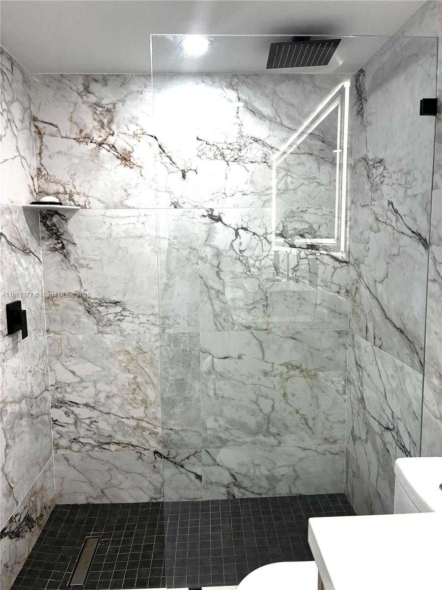 Small Image of 6917 COLLINS AVE #411, Miami Beach Number 18