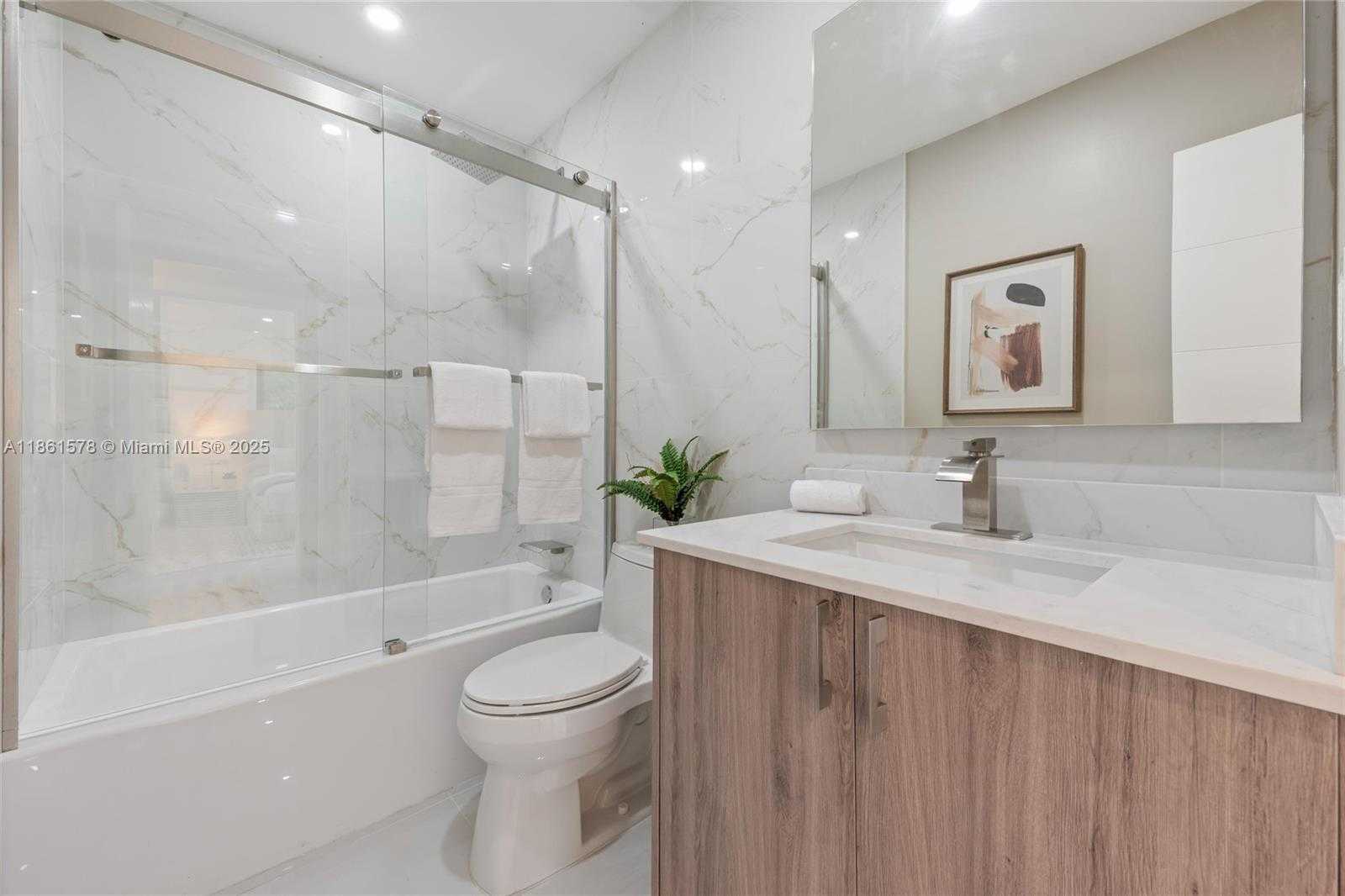 Small Image of 475 NORTH WEST 87TH ST, El Portal Number 13