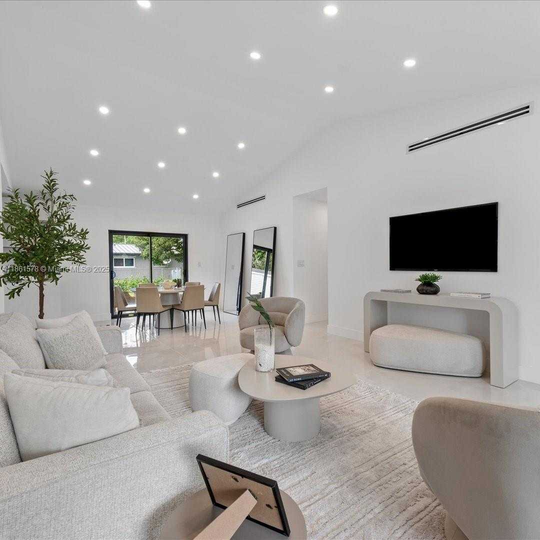 Small Image of 475 NORTH WEST 87TH ST, El Portal Number 3
