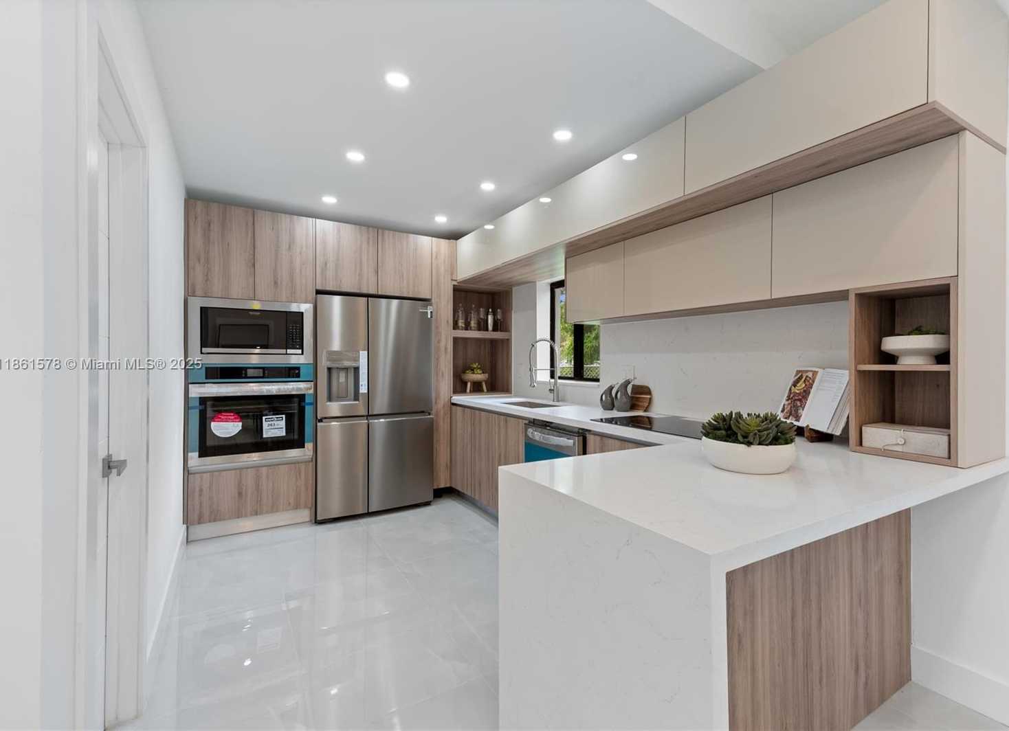 Small Image of 475 NORTH WEST 87TH ST, El Portal Number 4