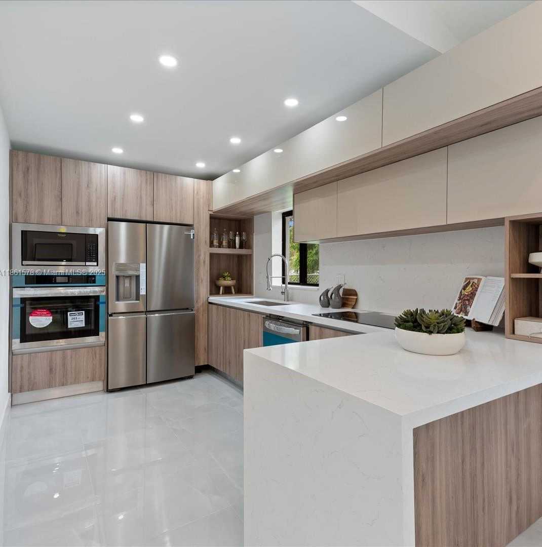 Small Image of 475 NORTH WEST 87TH ST, El Portal Number 5