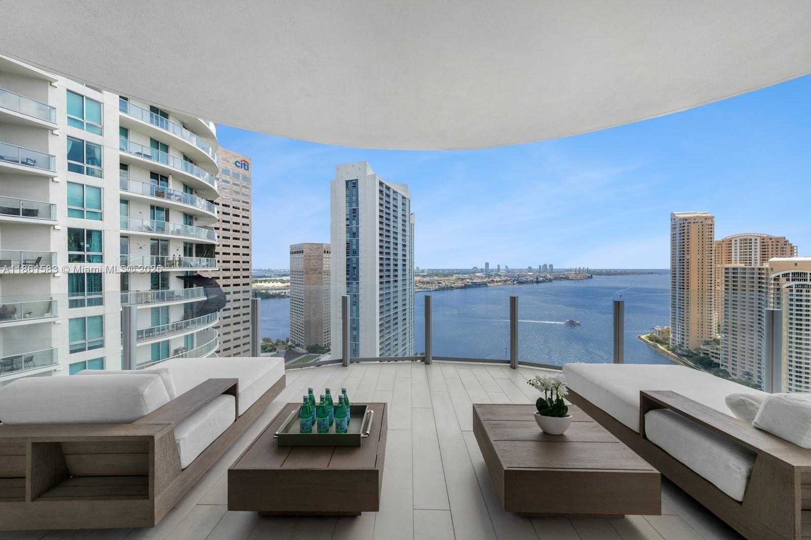 Small Image of 300 BISCAYNE BOULEVARD WAY #2701, Miami Number 14