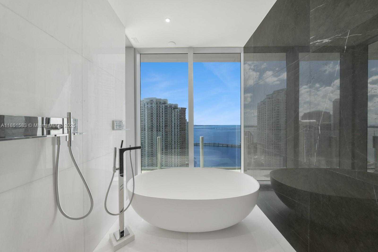 Small Image of 300 BISCAYNE BOULEVARD WAY #2701, Miami Number 21