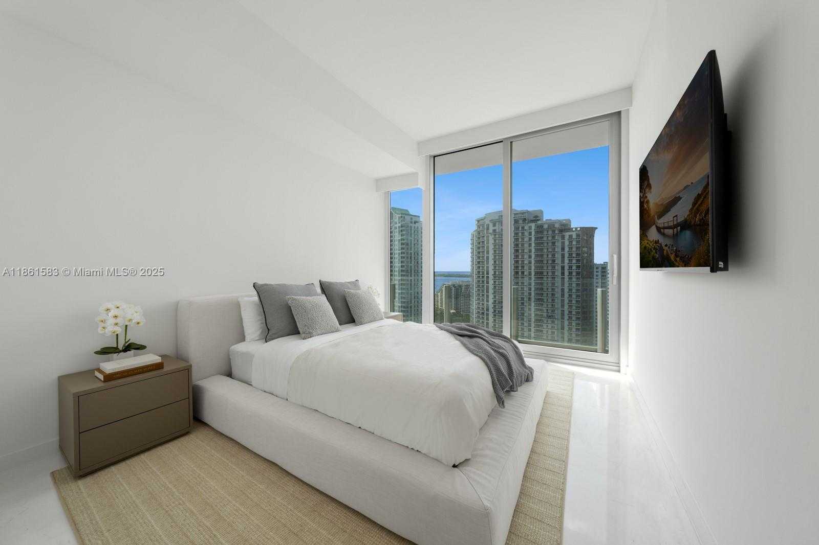 Small Image of 300 BISCAYNE BOULEVARD WAY #2701, Miami Number 22