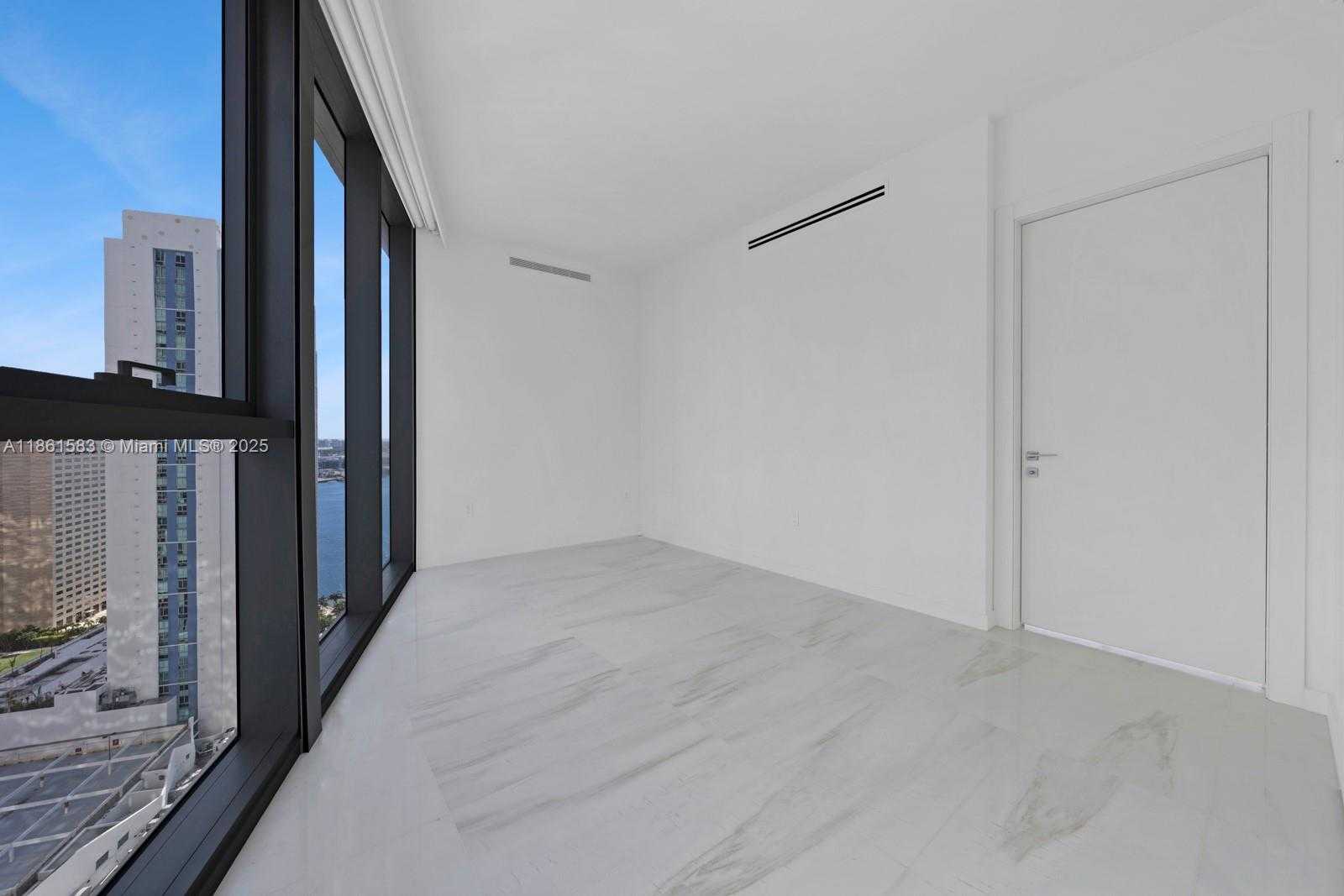 Small Image of 300 BISCAYNE BOULEVARD WAY #2701, Miami Number 30