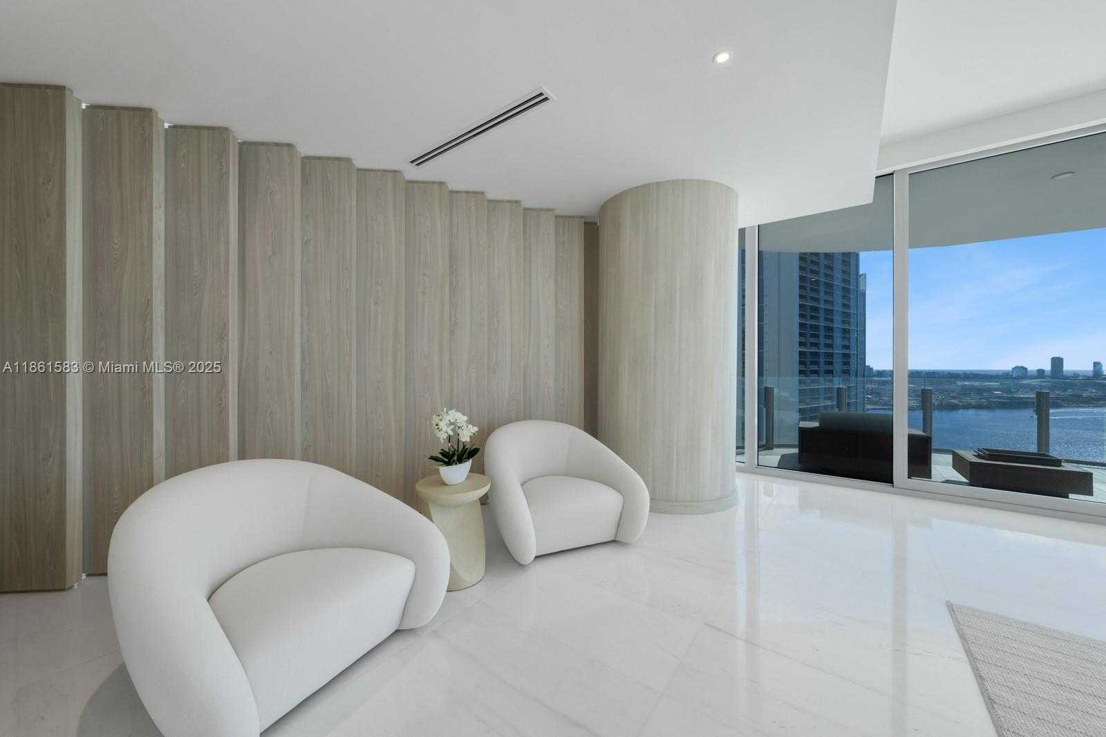 Small Image of 300 BISCAYNE BOULEVARD WAY #2701, Miami Number 4