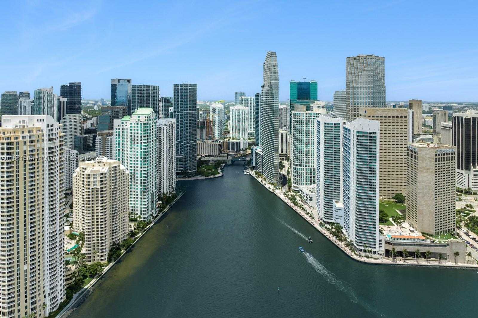 Small Image of 300 BISCAYNE BOULEVARD WAY #2701, Miami Number 41