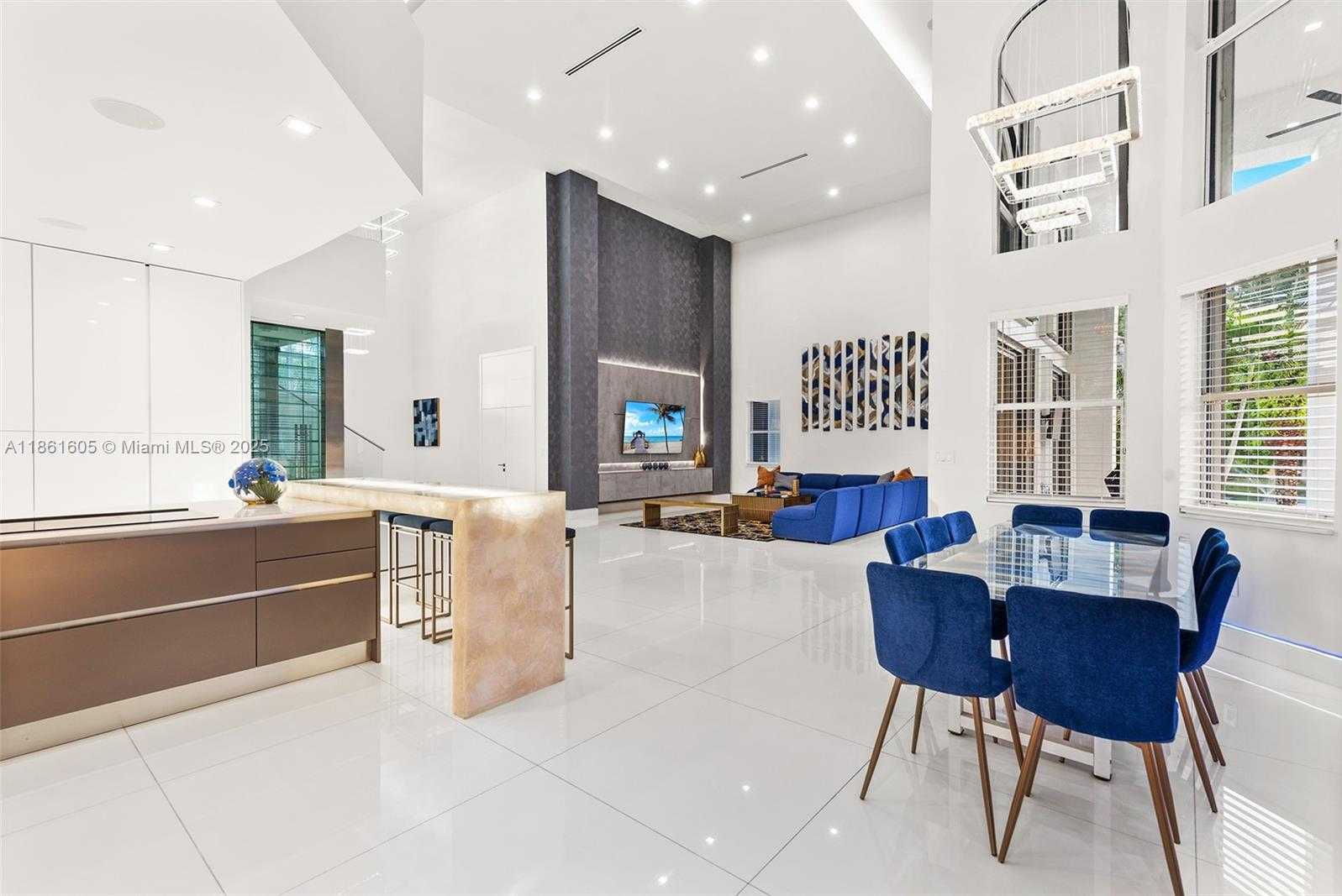 Small Image of 11080 SOUTH WEST 23RD ST, Davie Number 17