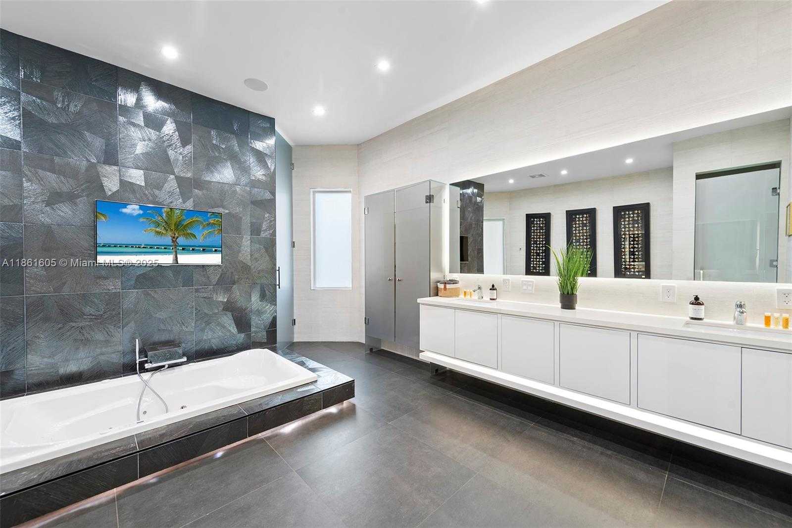 Small Image of 11080 SOUTH WEST 23RD ST, Davie Number 34