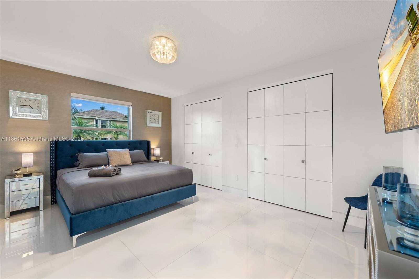Small Image of 11080 SOUTH WEST 23RD ST, Davie Number 37