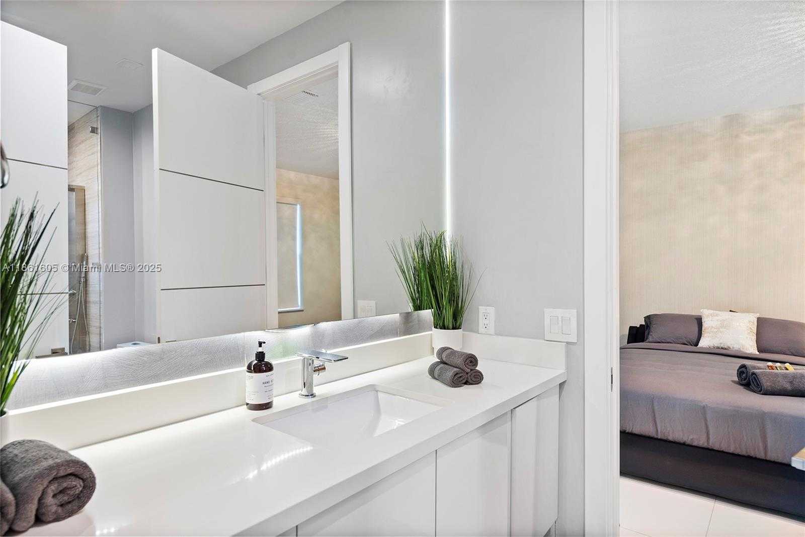 Small Image of 11080 SOUTH WEST 23RD ST, Davie Number 42