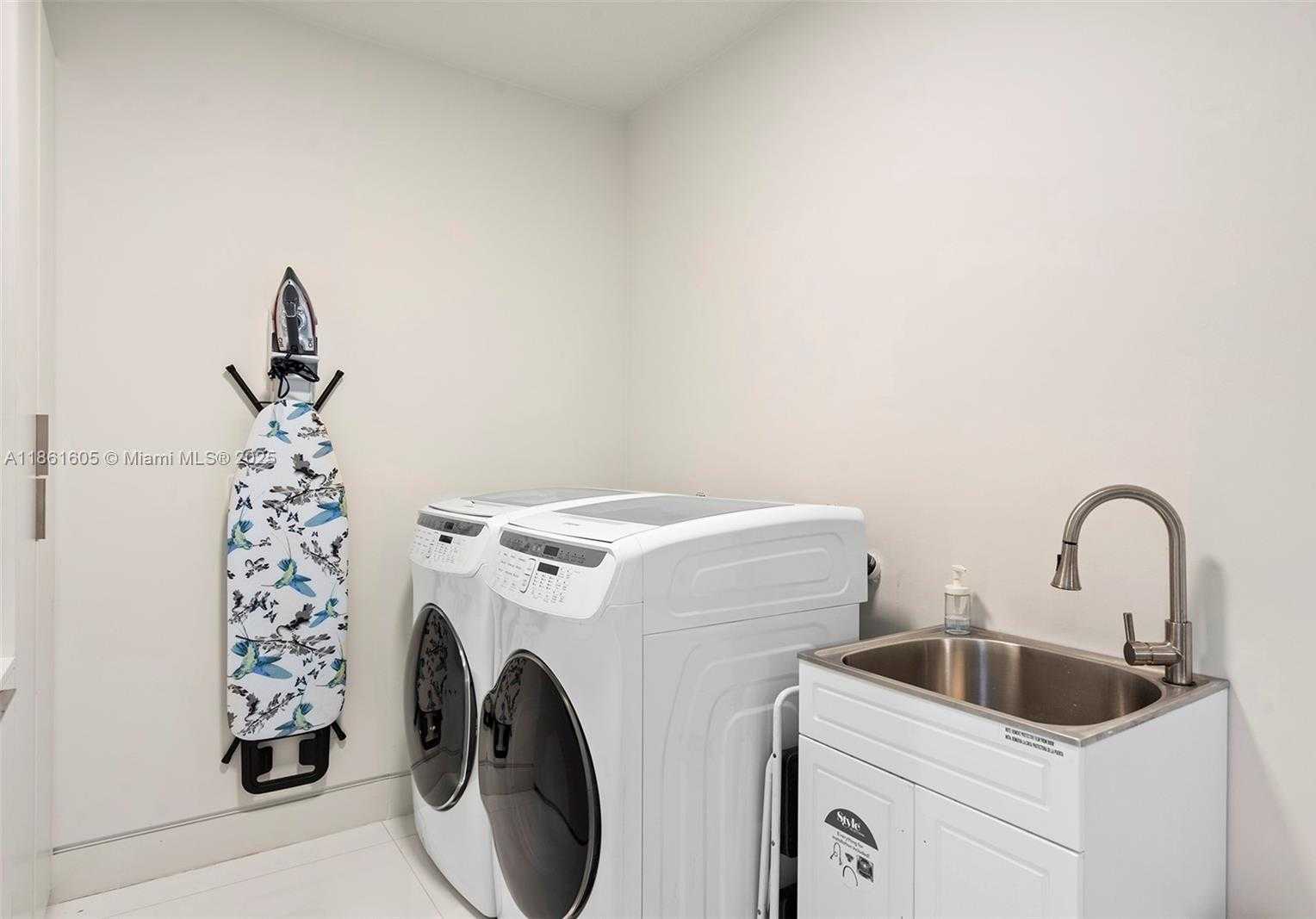 Small Image of 11080 SOUTH WEST 23RD ST, Davie Number 47