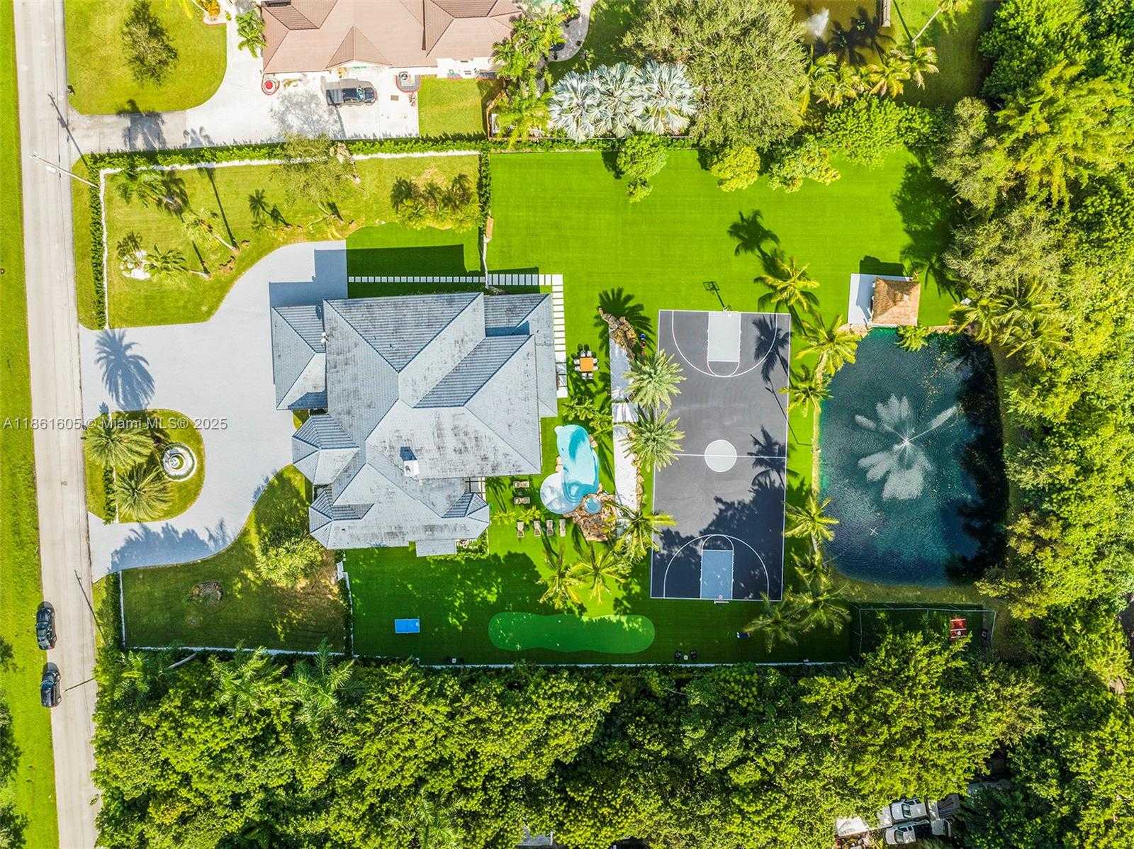 Small Image of 11080 SOUTH WEST 23RD ST, Davie Number 48